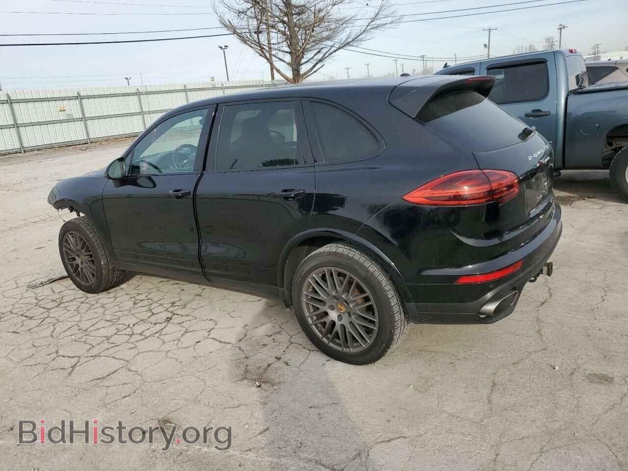 2017 PORSCHE CAYENNE - VIN: WP1AA2A28HKA85312 - Фото 2