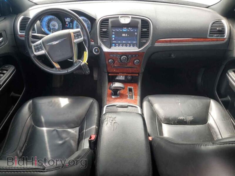 2013 Chrysler 300 (VIN 2C3CCARG4DH519570) — photo 8 of 14