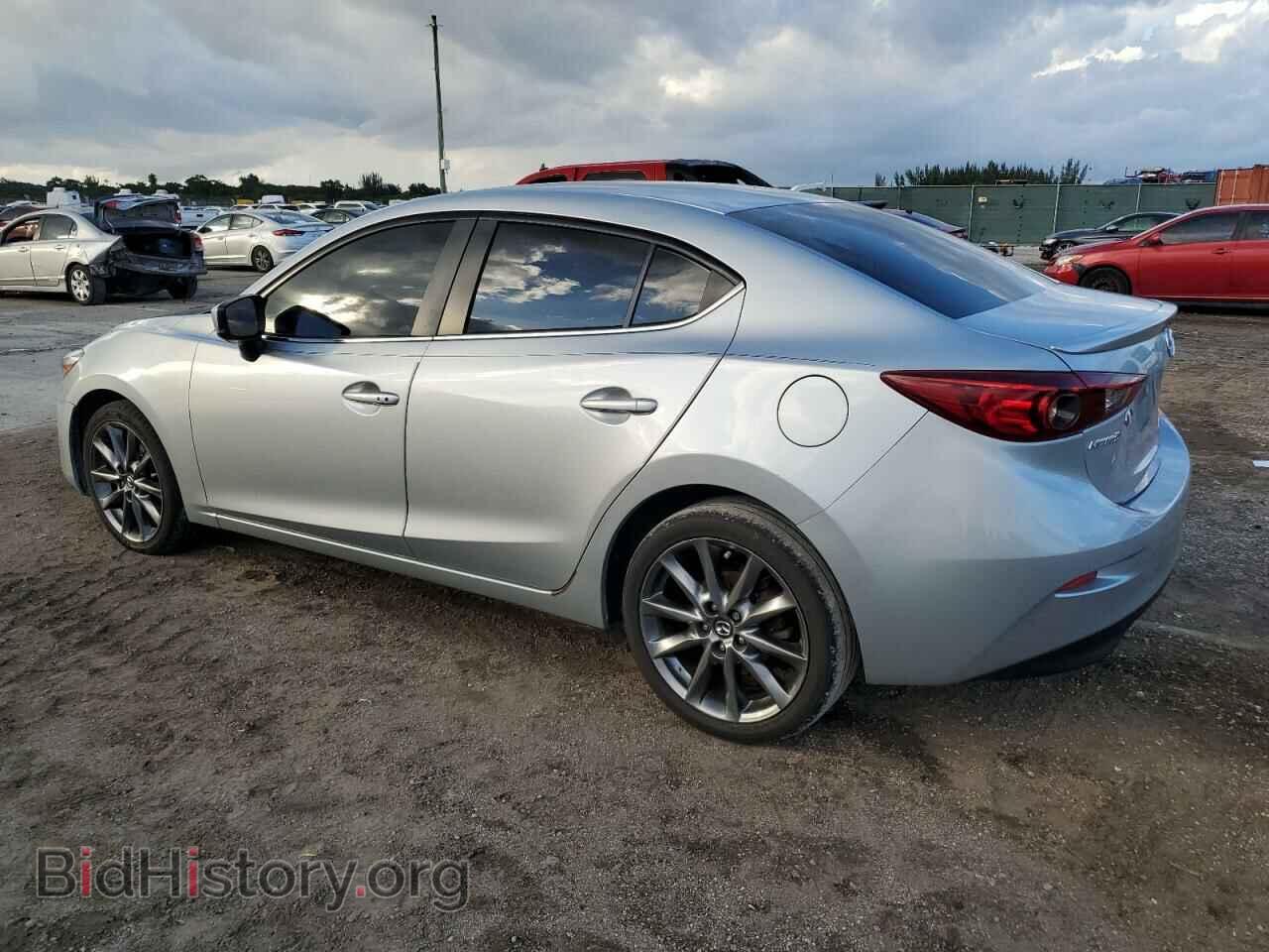 2018 MAZDA 3 - VIN: 3MZBN1V3XJM190744 - Фото 2