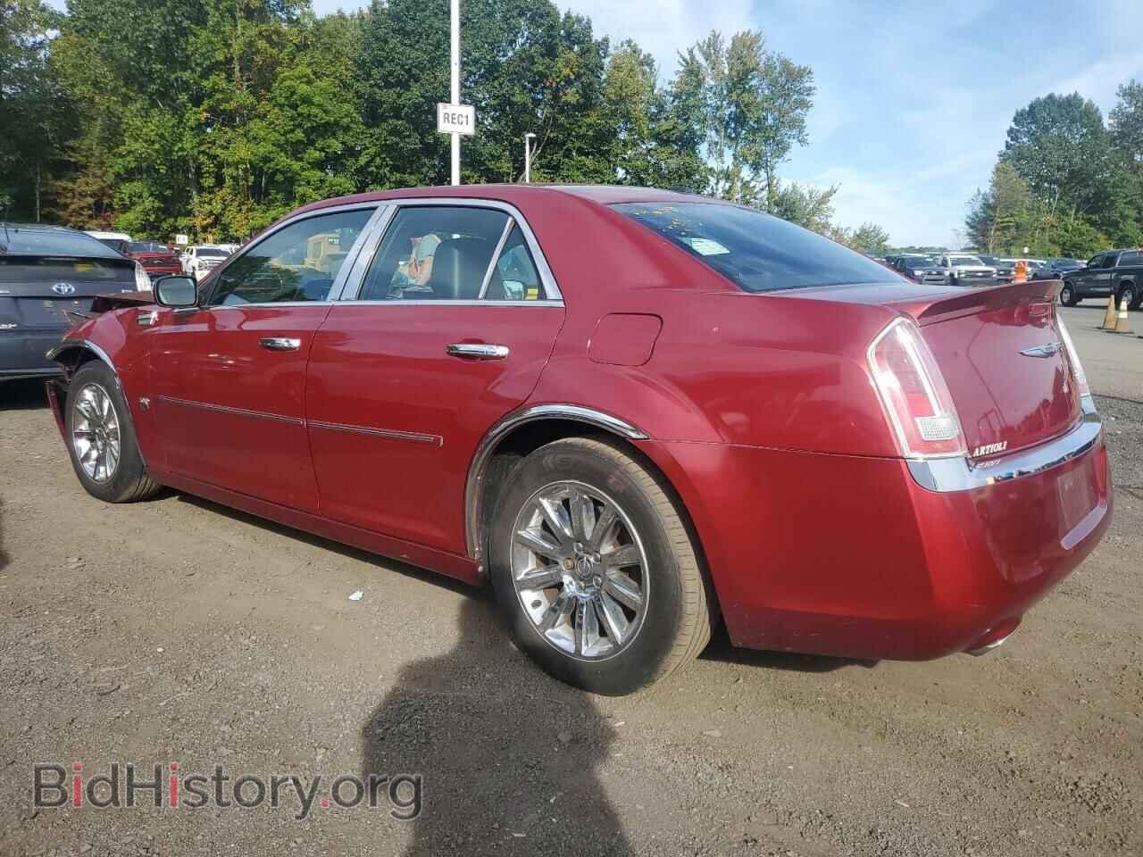 2011 CHRYSLER 300 - VIN: 2C3CA6CT0BH528501 - Фото 2