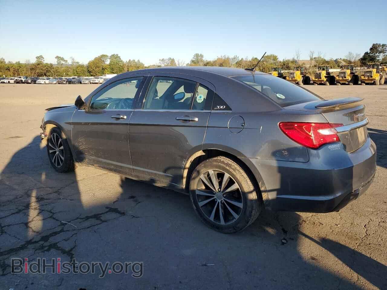2013 CHRYSLER 200 - VIN: 1C3CCBBG8DN716796 - Фото 2