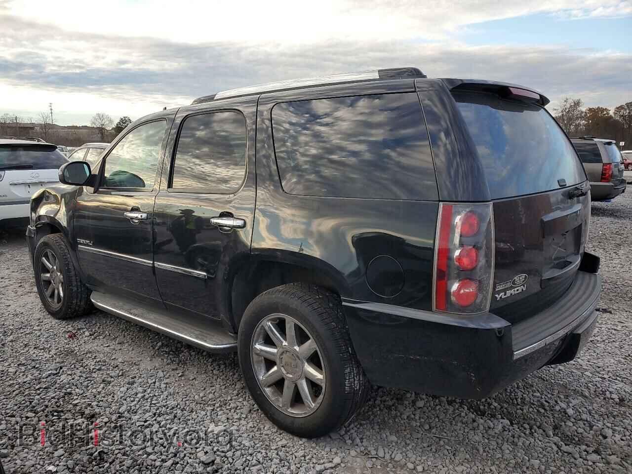 2011 GMC YUKON - VIN: 1GKS2EEF0BR347392 - Фото 2