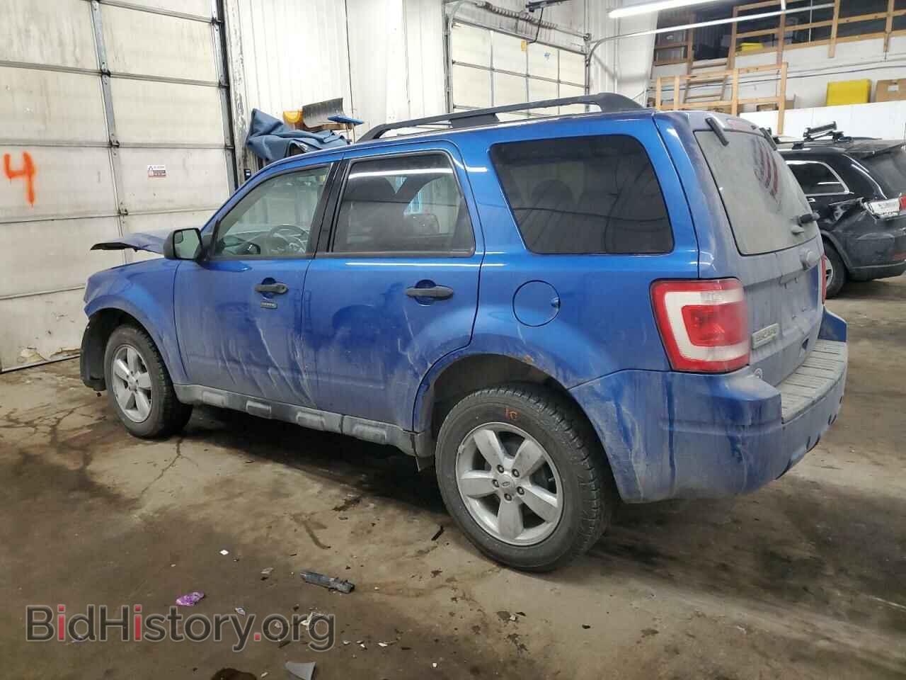 2011 FORD ESCAPE - VIN: 1FMCU0D70BKB25012 - Фото 2