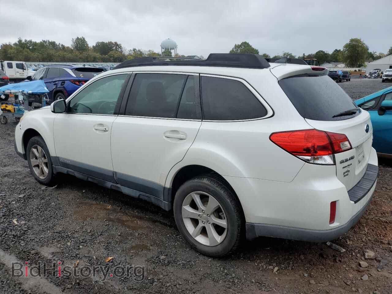 2014 SUBARU OUTBACK - VIN: 4S4BRDMC4E2324585 - Фото 2
