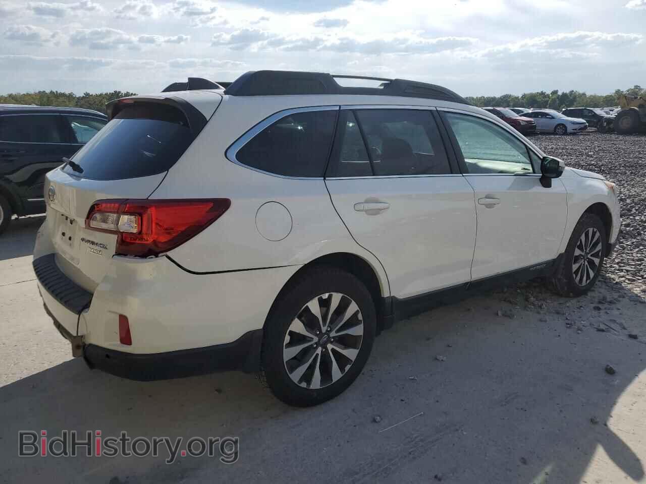 2017 SUBARU OUTBACK - VIN: 4S4BSANC1H3243088 - Фото 3