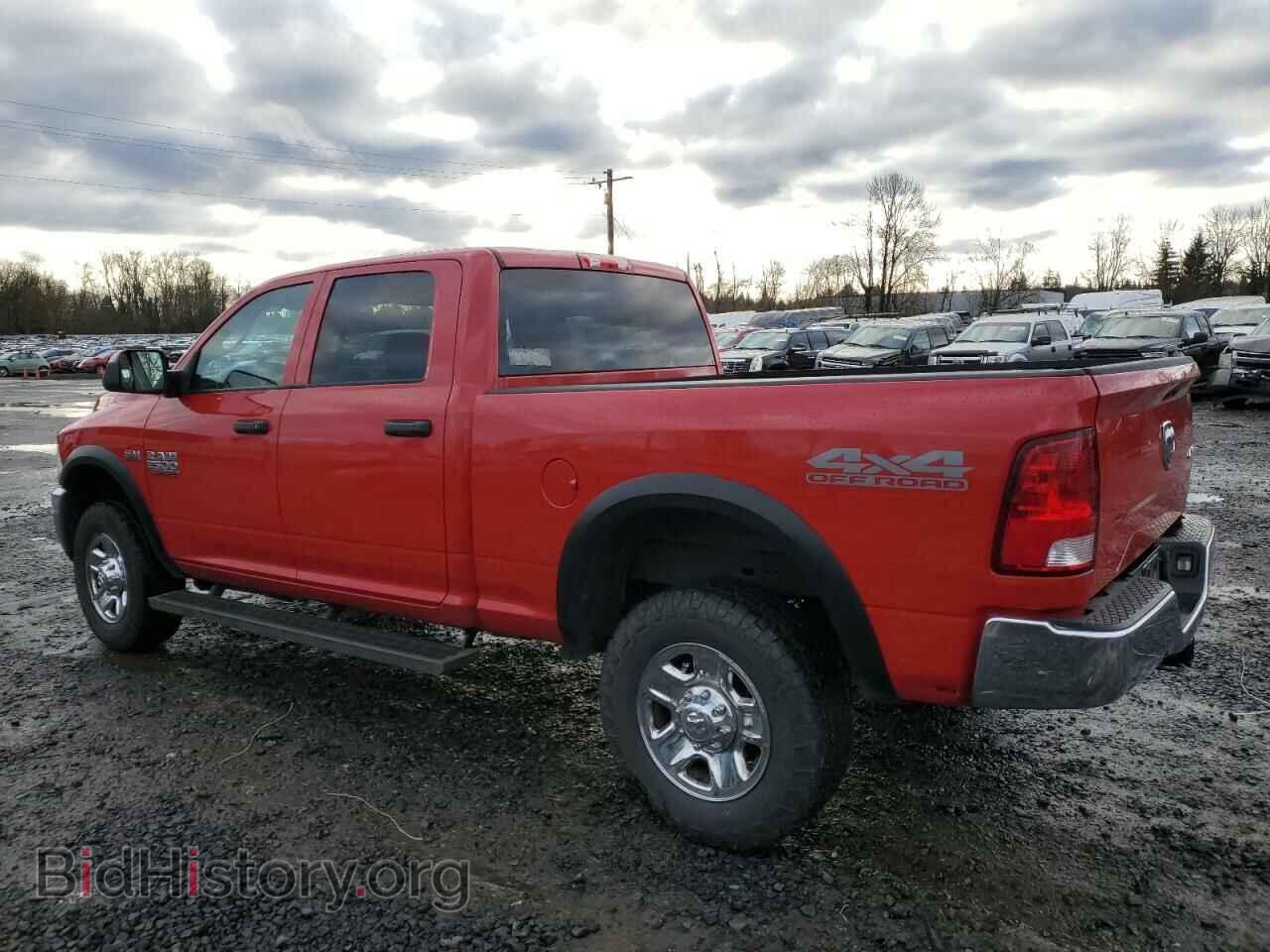 2018 RAM All Models - VIN: 3C6UR5CJXJG289563 - Photo 2
