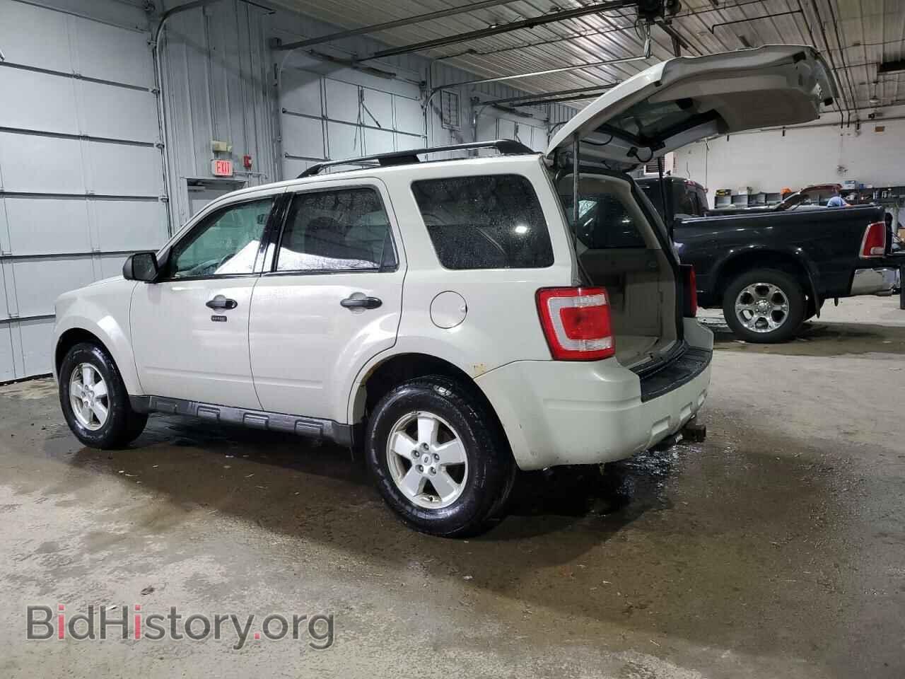 2009 FORD ESCAPE - VIN: 1FMCU93G59KC98802 - Фото 2