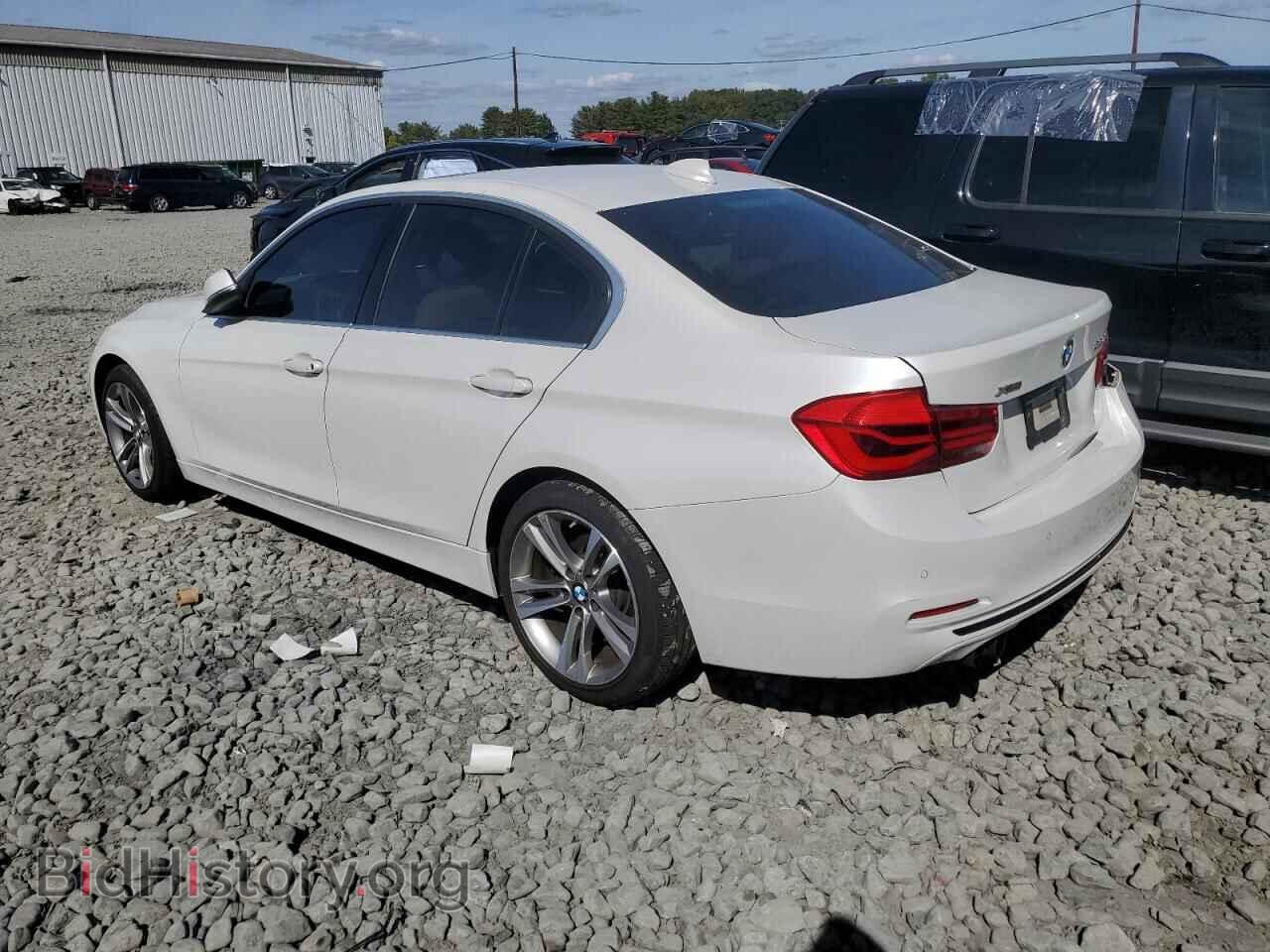 2017 BMW 3 SERIES - VIN: WBA8D9G59HNU60864 - Фото 2