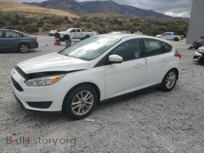 2016 Ford FOCUS SE, white — VIN 1FADP3K28GL290211, Copart