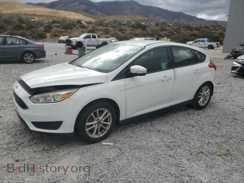 2016 Ford FOCUS SE (VIN 1FADP3K28GL290211) — фото 1 из 14, Copart, повреждение: передняя часть