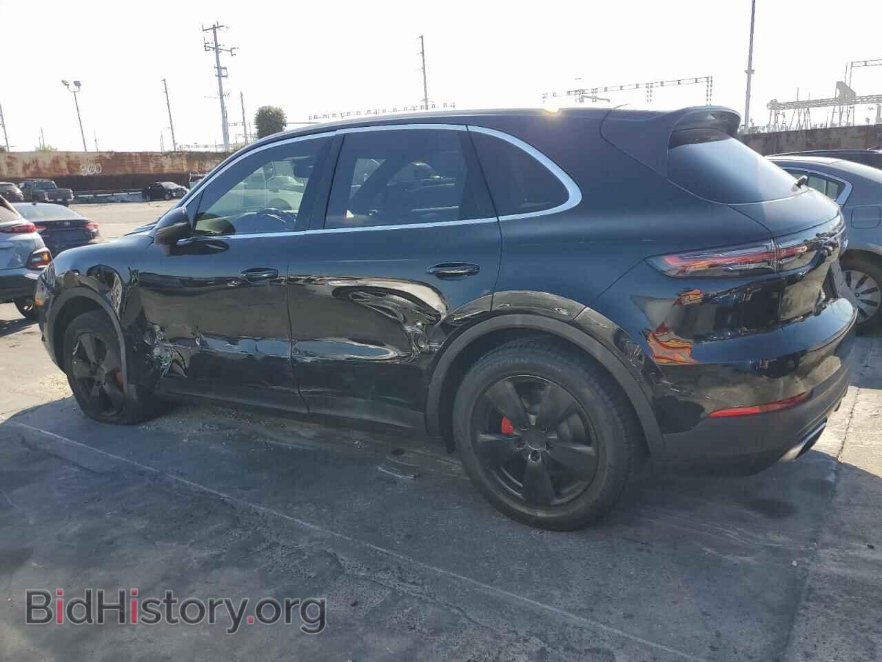 2019 PORSCHE CAYENNE - VIN: WP1AA2AY3KDA03339 - Photo 2