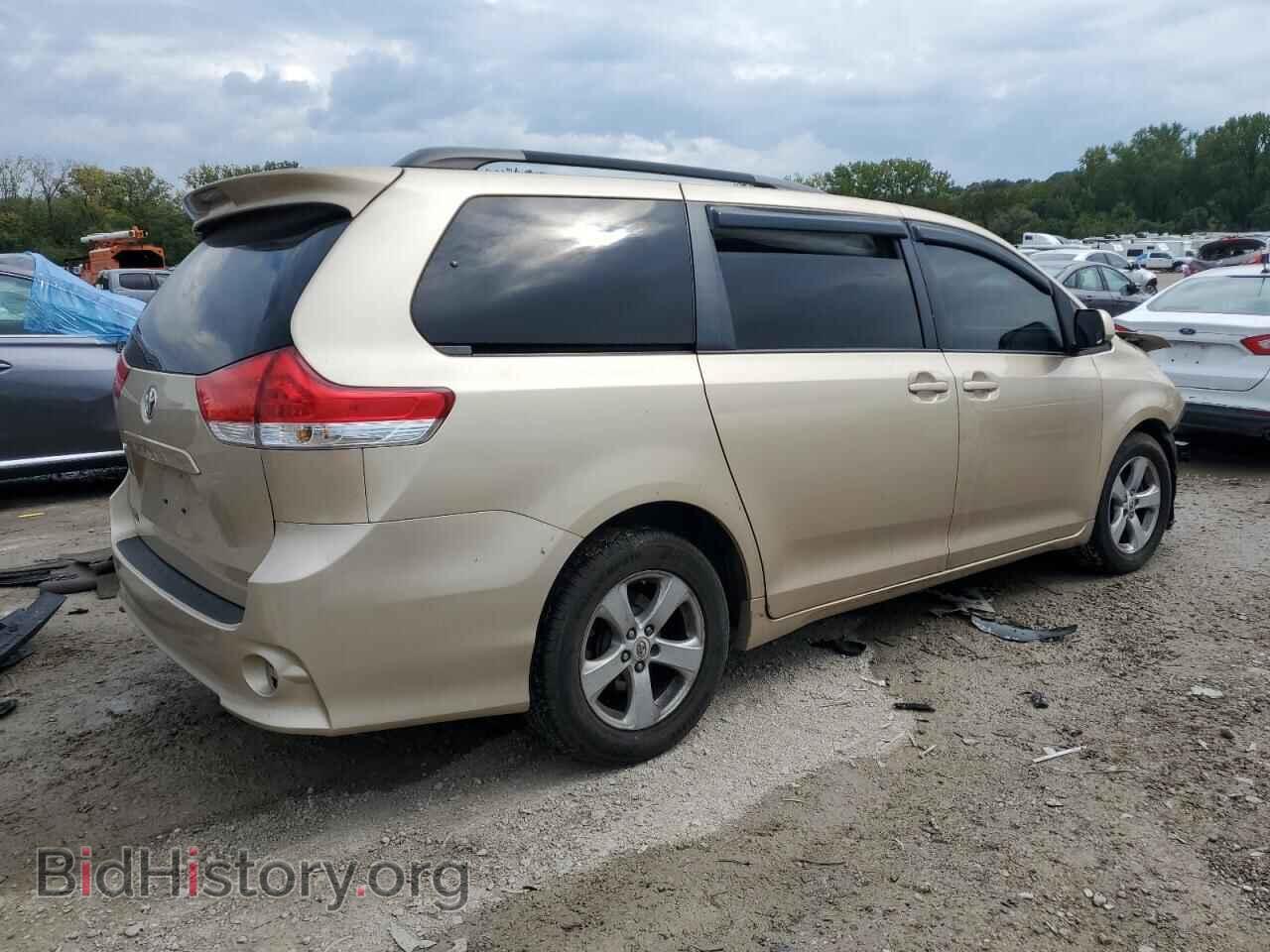 2012 TOYOTA All Models - VIN: 5TDKK3DC1CS240913 - Фото 3