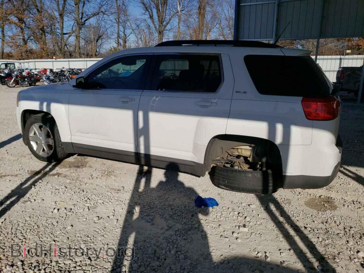 2011 GMC TERRAIN - VIN: 2CTALSEC3B6405911 - Photo 2