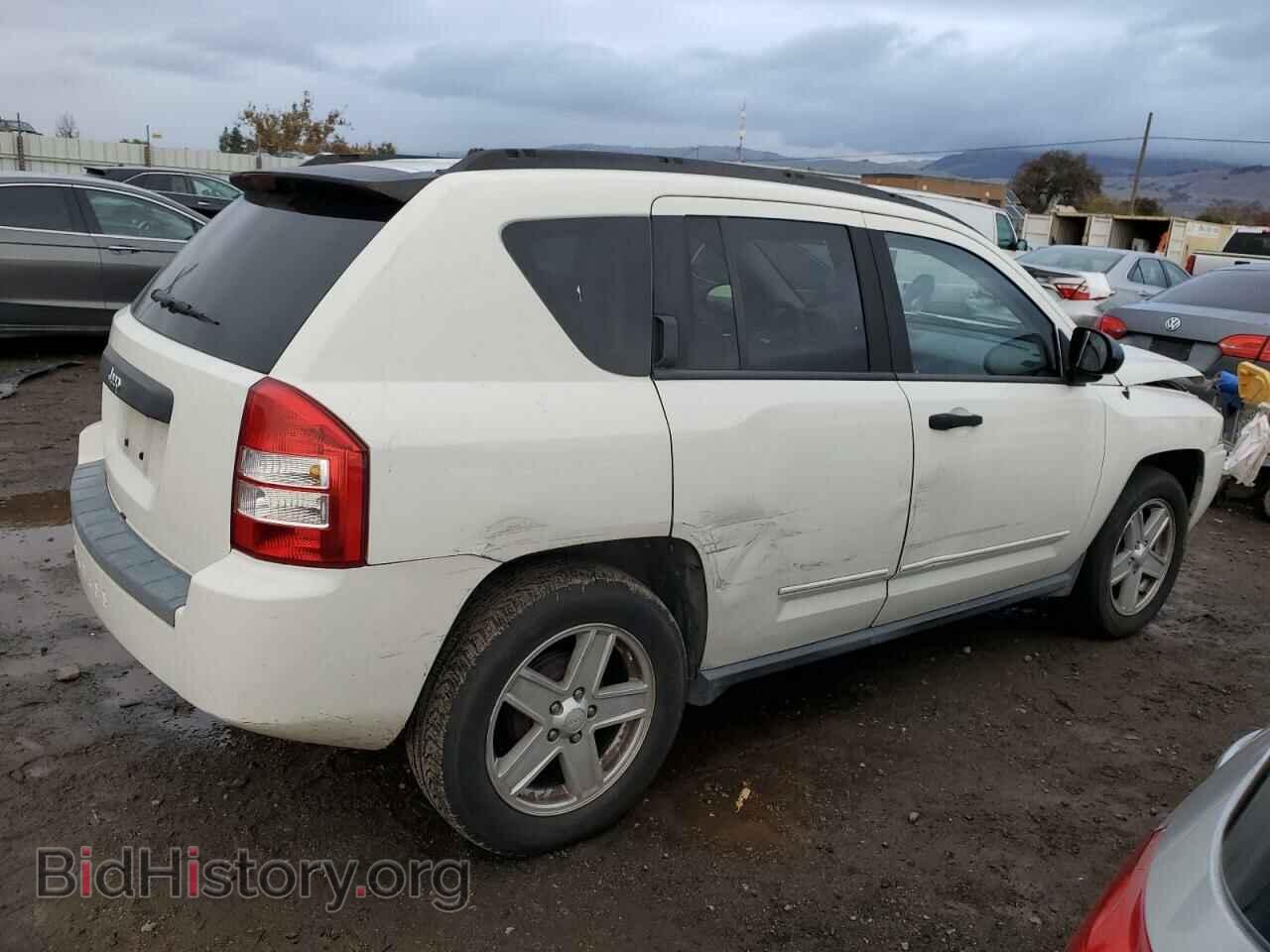 2009 JEEP COMPASS - VIN: 1J4FT47B09D110532 - Фото 3