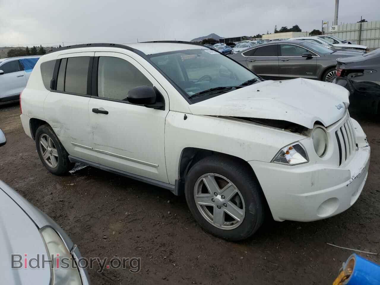 2009 JEEP COMPASS - VIN: 1J4FT47B09D110532 - Фото 4