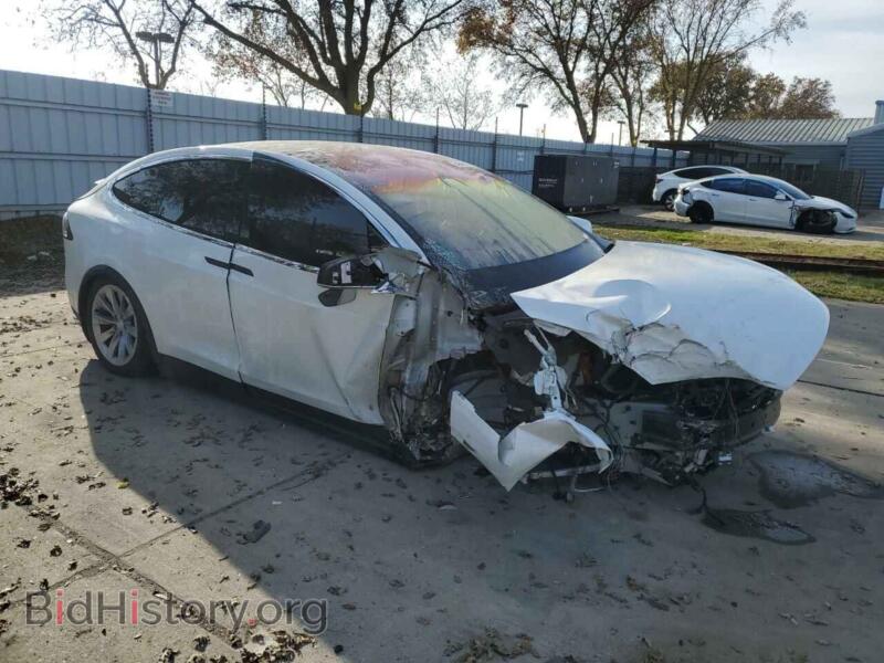 2017 Tesla MODEL X (VIN 5YJXCBE24HF059139) — фото 4 из 12