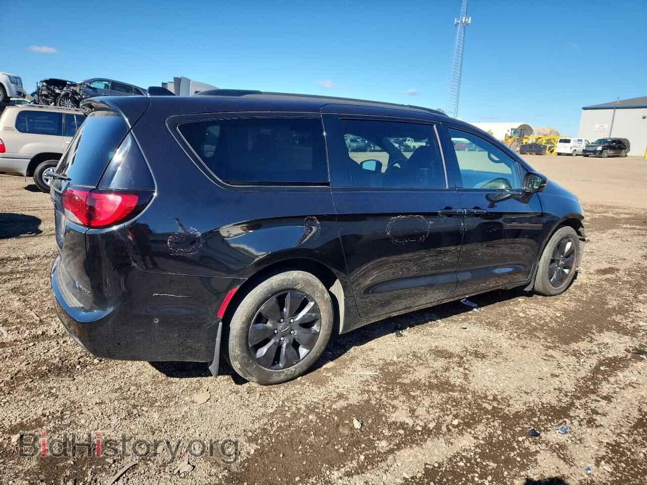 2020 CHRYSLER PACIFICA - VIN: 2C4RC1N72LR235908 - Фото 3