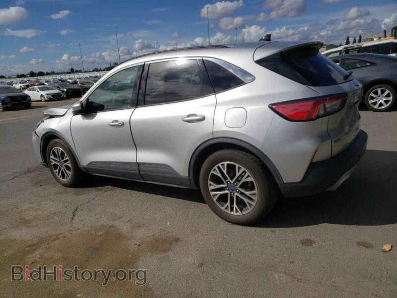 2020 Ford ESCAPE (VIN 1FMCU0H61LUA15058) — photo 2 of 15