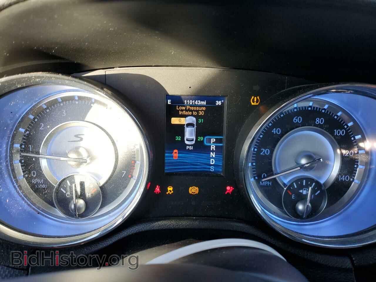 2014 CHRYSLER 300 - VIN: 2C3CCAGG9EH273412 - Фото 9