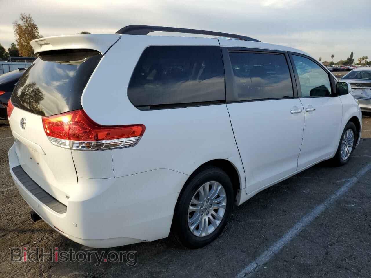 2011 TOYOTA All Models - VIN: 5TDYK3DC0BS020607 - Photo 3