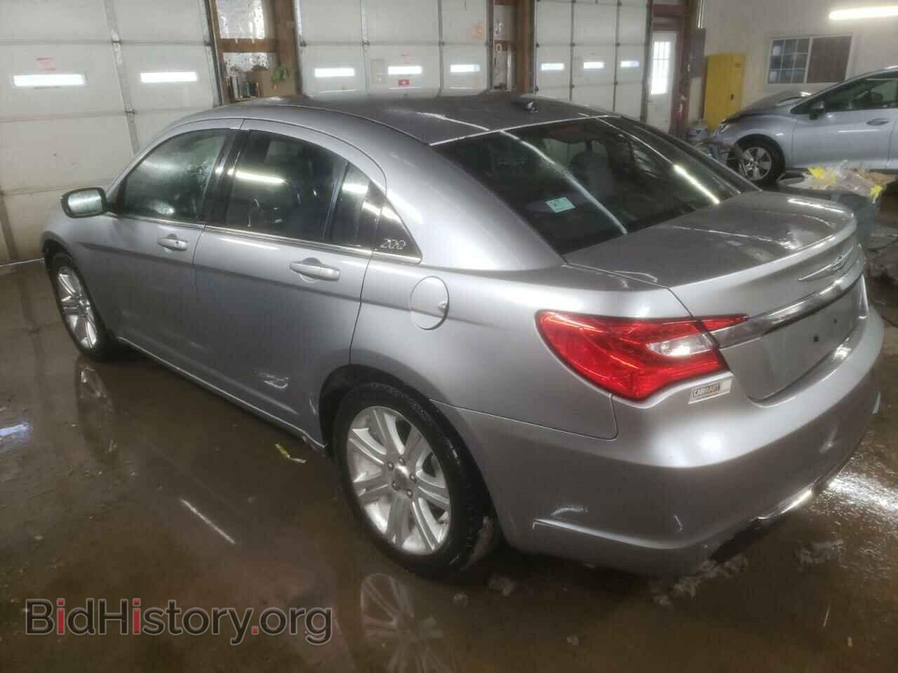 2013 CHRYSLER 200 - VIN: 1C3CCBBB5DN542917 - Фото 2