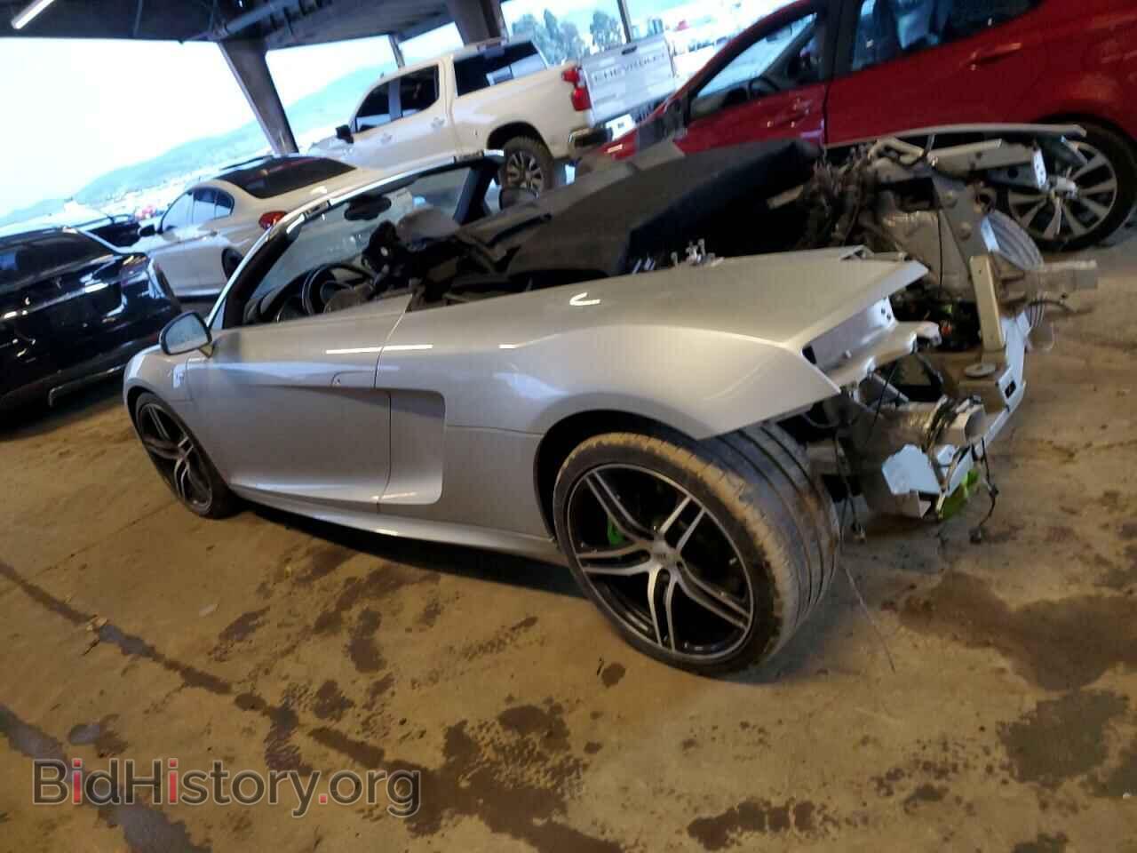 2011 AUDI R8 - VIN: WUAVNAFG2BN000687 - Фото 2