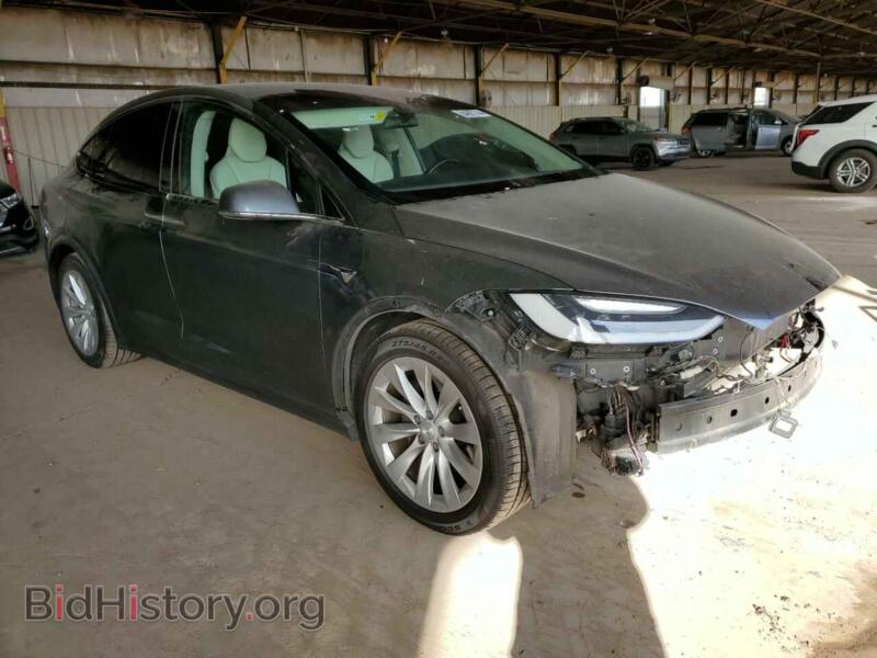 2017 Tesla MODEL X (VIN 5YJXCDE28HF067014) — photo 4 of 13