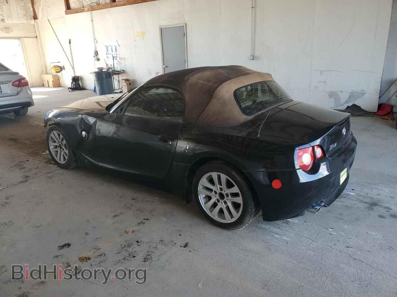 2005 BMW Z4 - VIN: 4USBT33585LS54256 - Фото 2