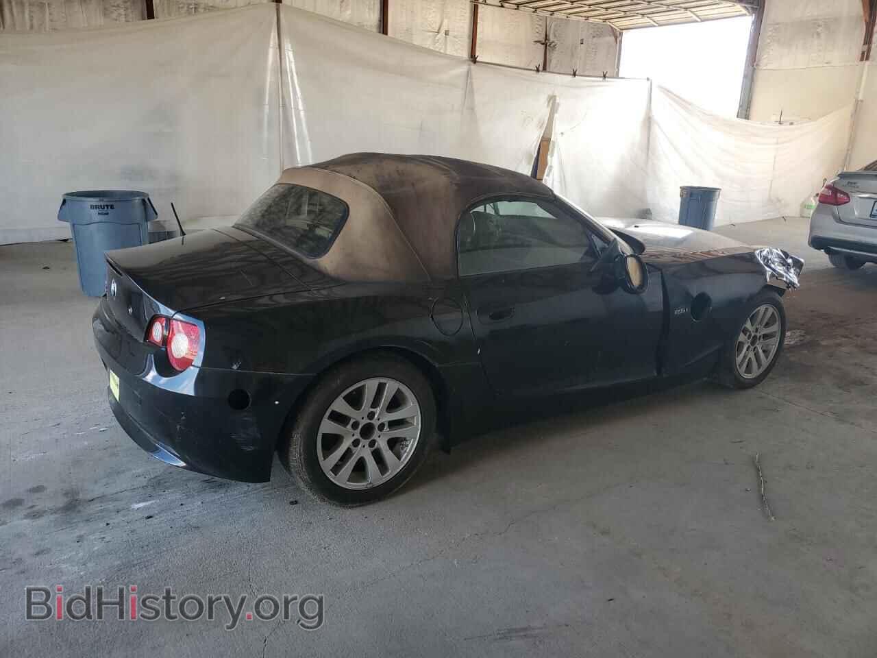 2005 BMW Z4 - VIN: 4USBT33585LS54256 - Фото 3