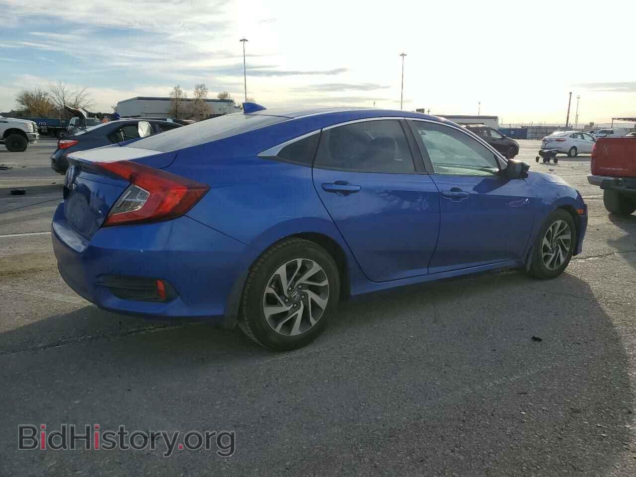 2017 HONDA CIVIC - VIN: 19XFC2F78HE010134 - Фото 3