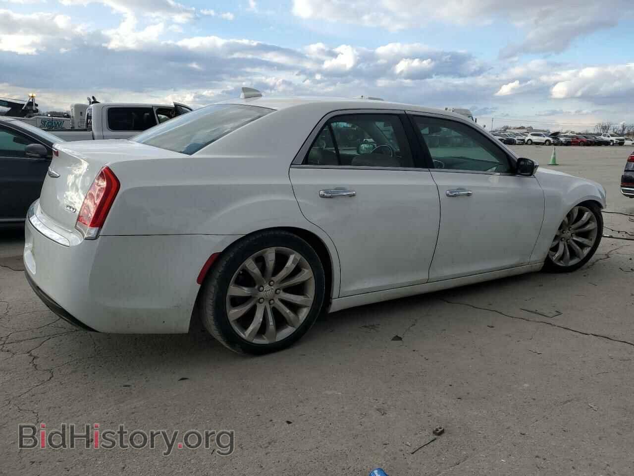 2018 CHRYSLER 300 - VIN: 2C3CCAEG7JH194043 - Фото 3
