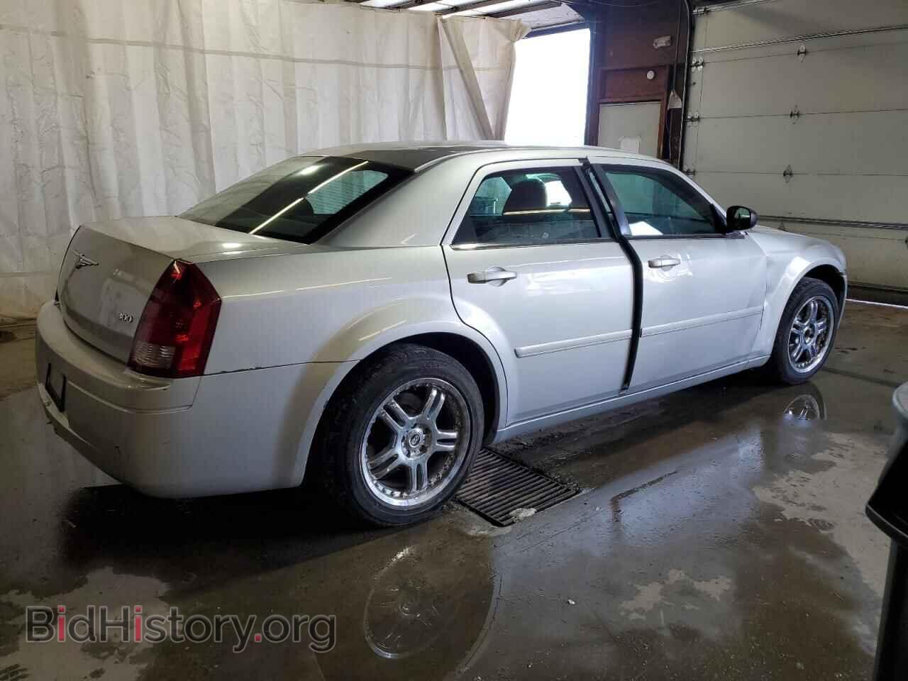 2005 CHRYSLER 300 - VIN: 2C3JA43RX5H556410 - Фото 3