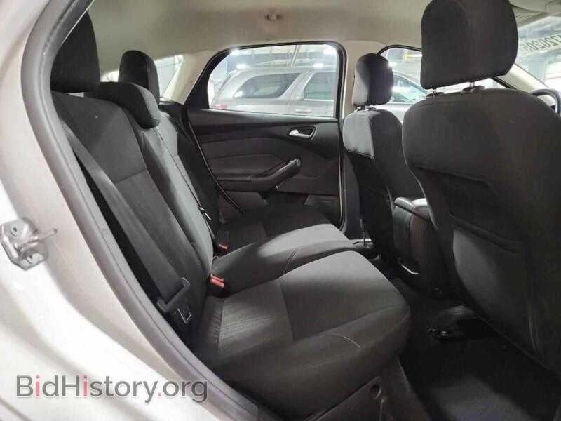 2016 Ford FOCUS (VIN 1FADP3K25GL399032) — photo 11 of 15