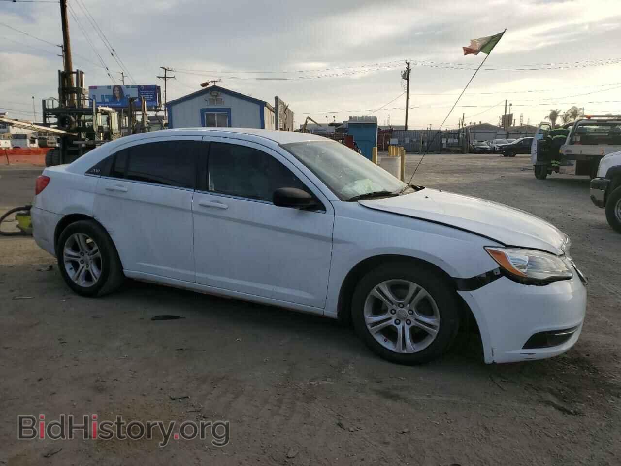 2014 CHRYSLER 200 - VIN: 1C3CCBAB2EN142512 - Фото 4