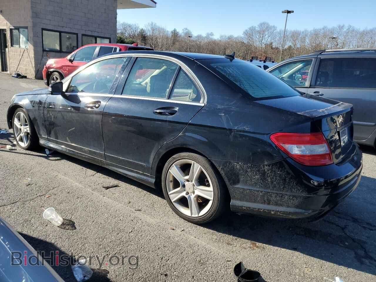 2011 MERCEDES-BENZ C-CLASS - VIN: WDDGF8BB1BF655221 - Фото 2
