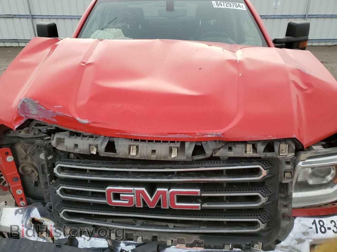 2018 GMC All Models - VIN: 1GT12WEG8JF176817 - Photo 11