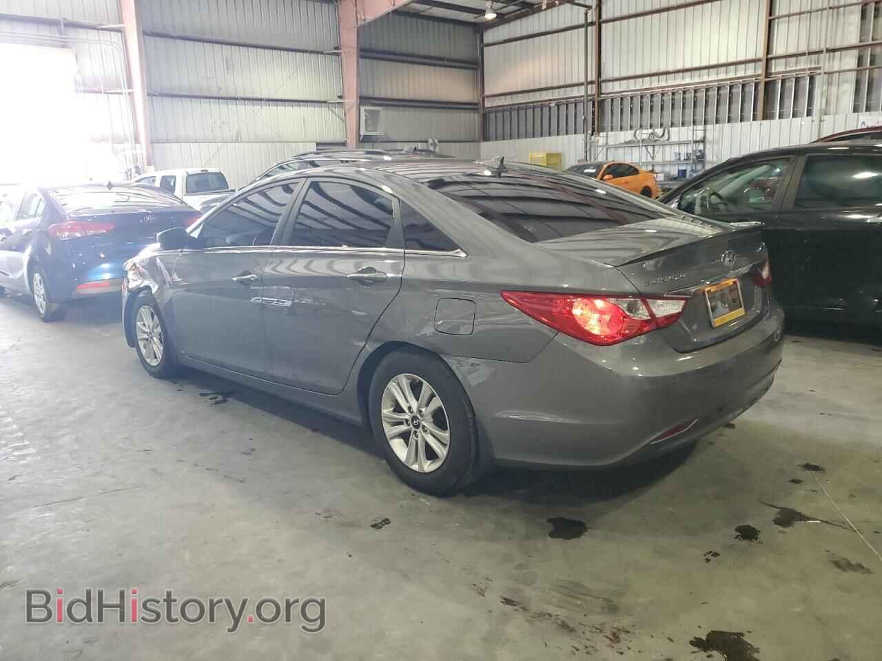 2013 HYUNDAI SONATA - VIN: 5NPEB4AC2DH661330 - Фото 2