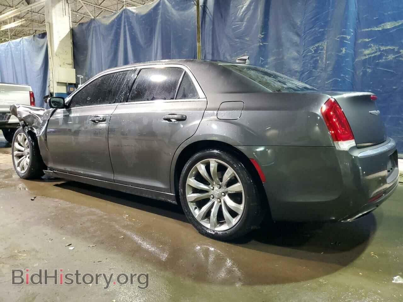 2017 CHRYSLER 300 - VIN: 2C3CCAAG2HH668108 - Фото 2