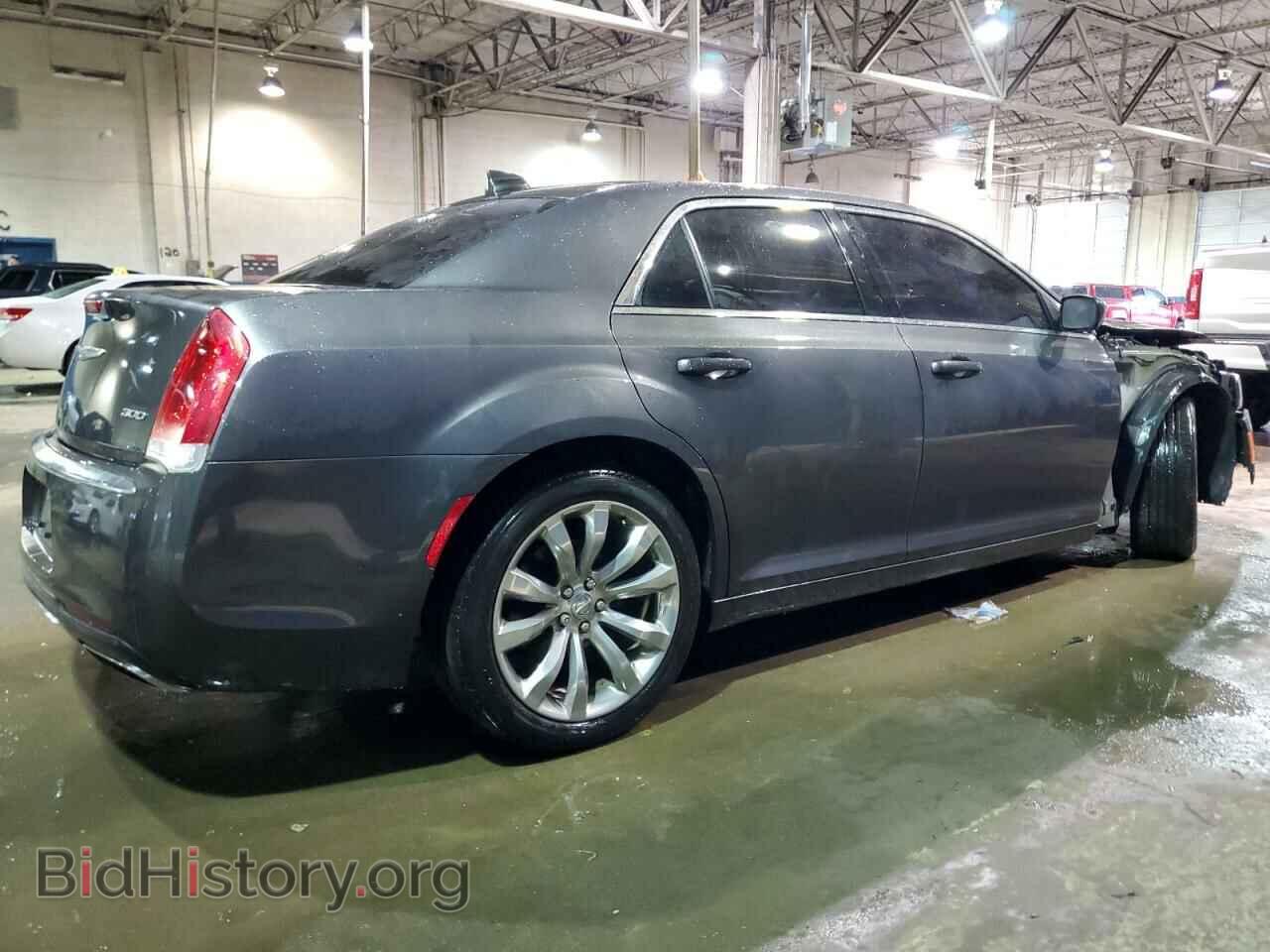 2017 CHRYSLER 300 - VIN: 2C3CCAAG2HH668108 - Фото 3