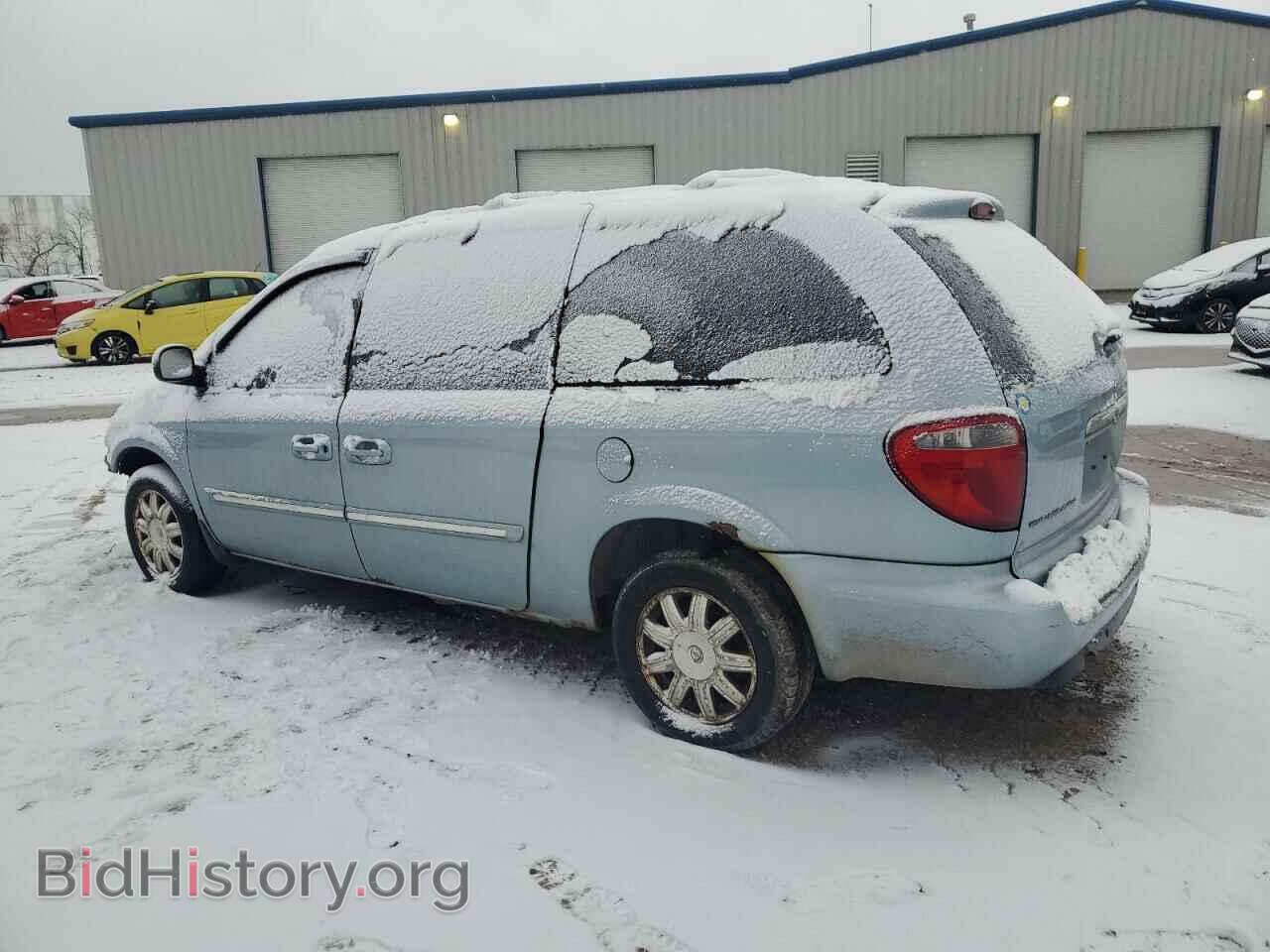 2006 CHRYSLER TOWN & C - VIN: 2A4GP54L96R821909 - Фото 2
