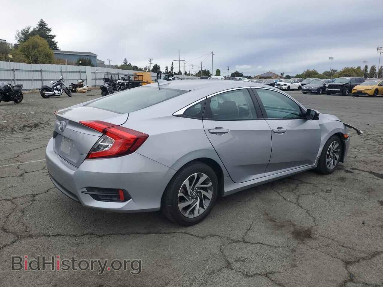 2018 HONDA CIVIC - VIN: 2HGFC2F75JH533073 - Фото 3