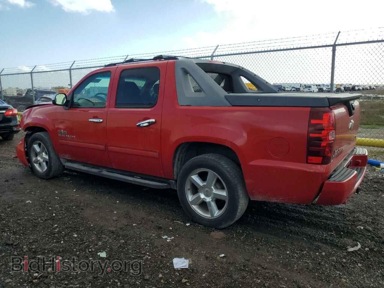 2011 CHEVROLET AVALANCHE - VIN: 3GNMCEE05BG151002 - Фото 2