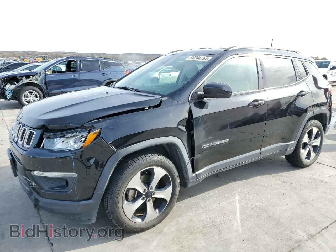 Photo 3C4NJCBB8HT643133 - JEEP COMPASS 2017