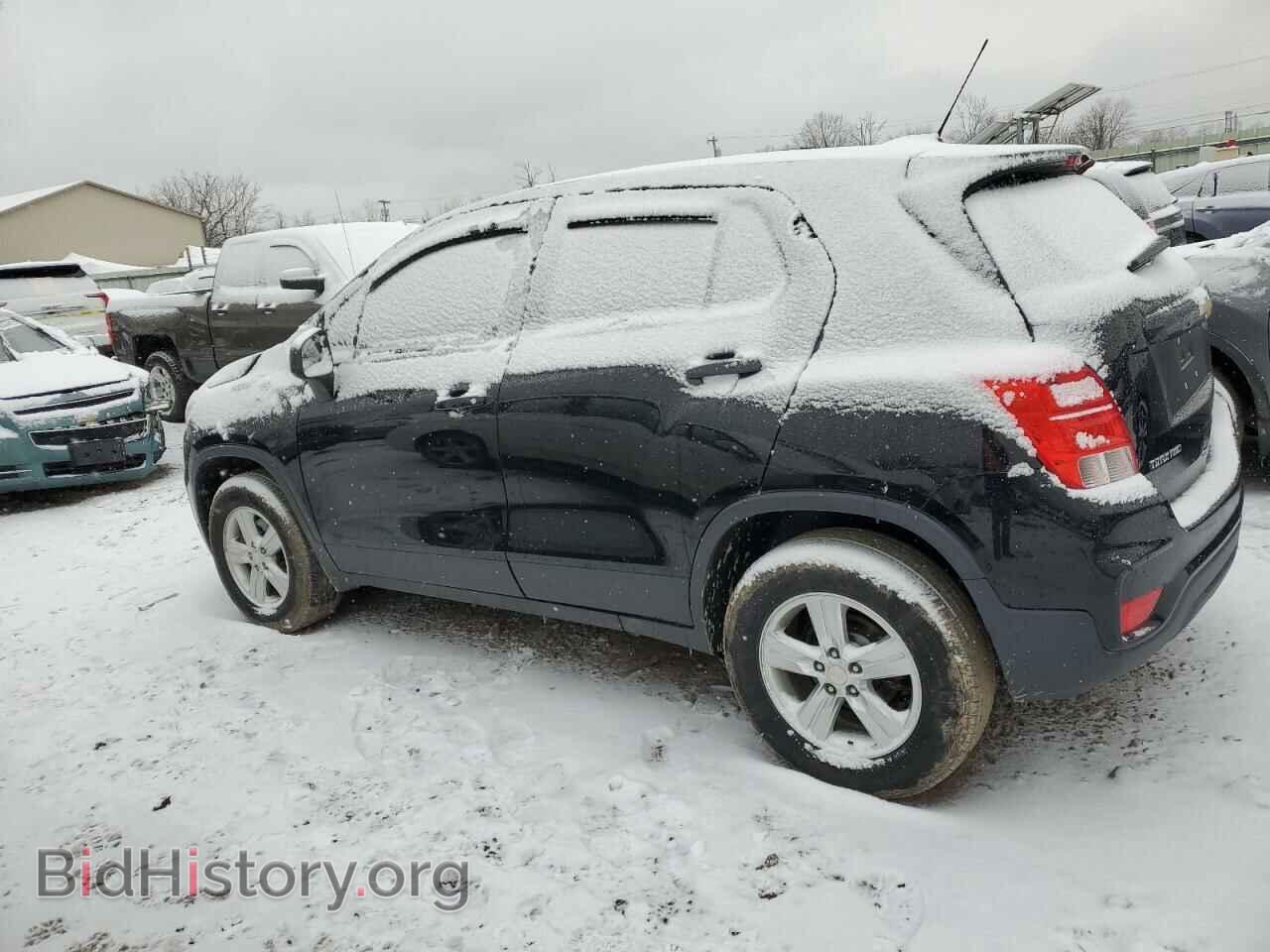 2017 CHEVROLET TRAX - VIN: 3GNCJNSB3HL285210 - Фото 2