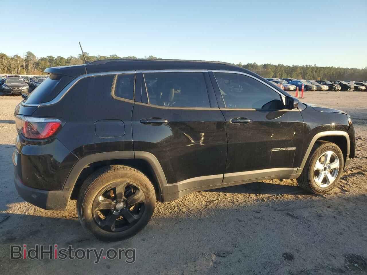 2017 JEEP COMPASS - VIN: 3C4NJDBB4HT635357 - Фото 3