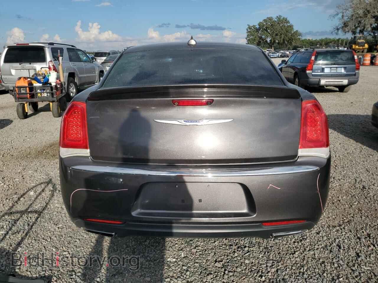 2018 CHRYSLER 300 - VIN: 2C3CCAAG3JH279242 - Фото 6