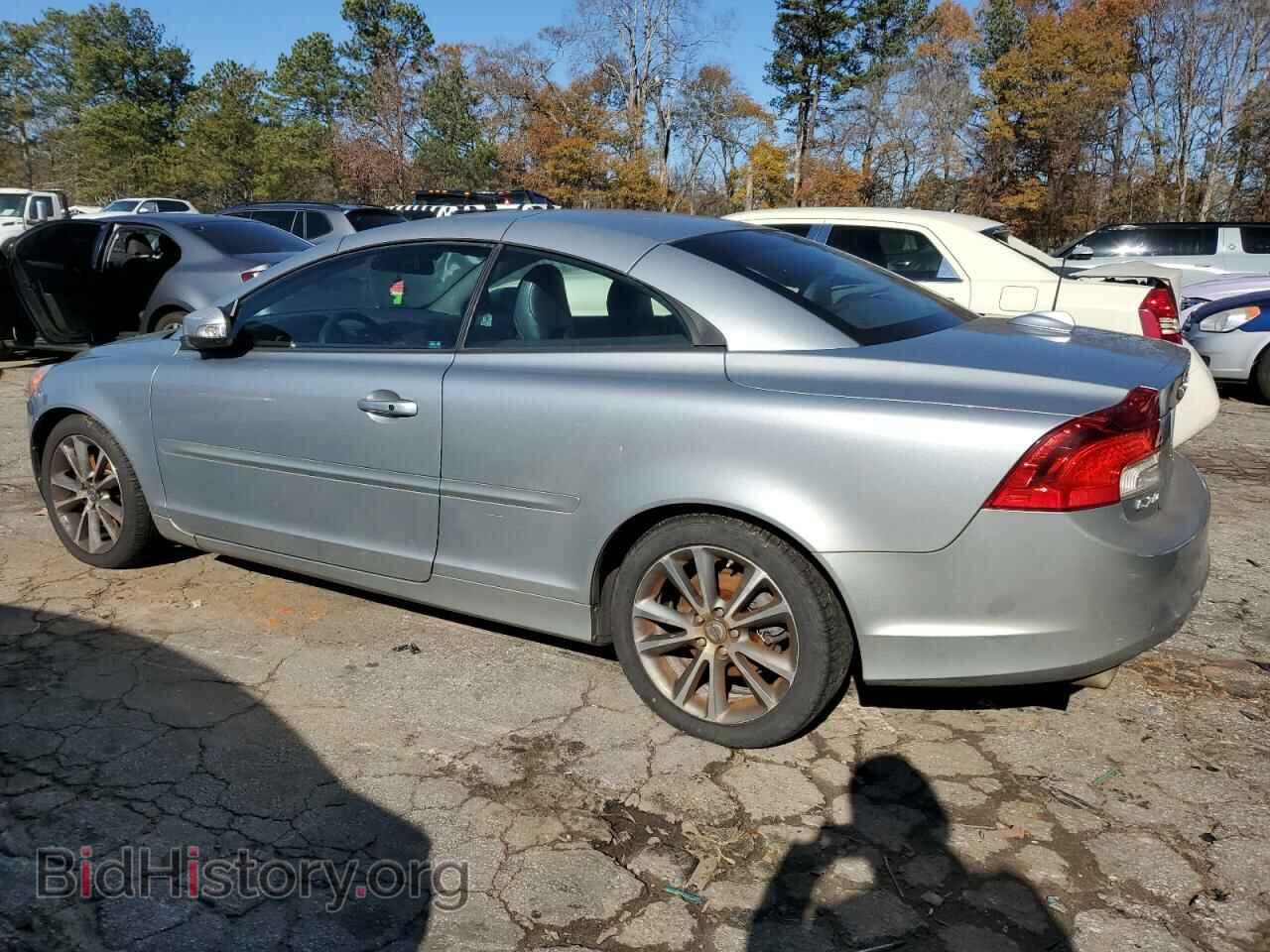 2011 VOLVO C70 - VIN: YV1672MC7BJ107107 - Фото 2