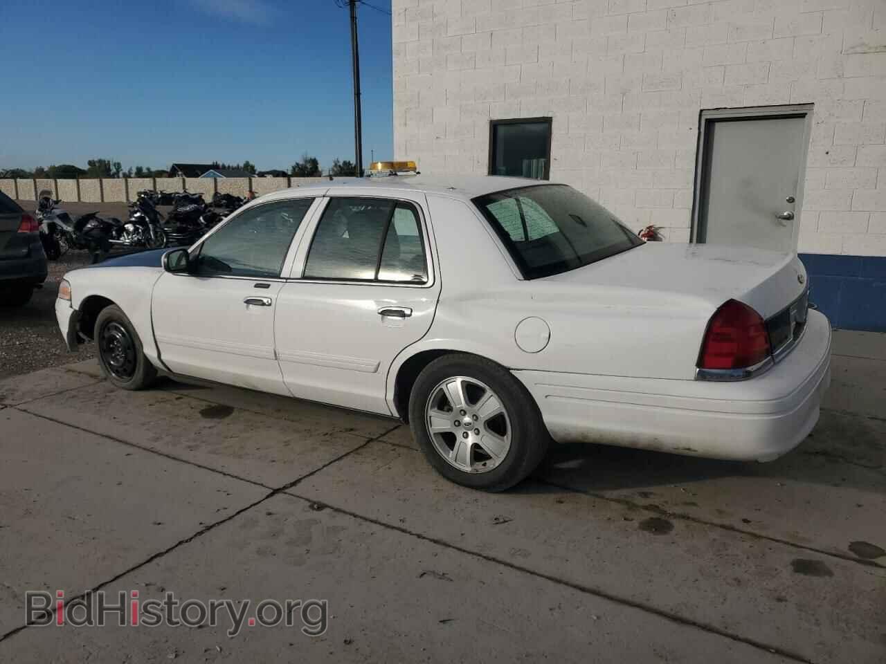 2011 FORD CROWN VIC - VIN: 2FABP7EV9BX175018 - Фото 2