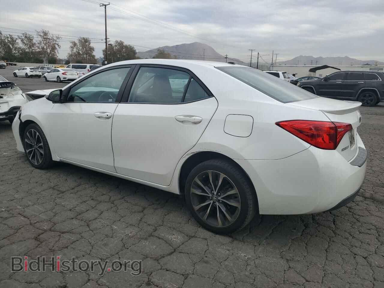 2017 TOYOTA COROLLA - VIN: 5YFBURHE2HP590687 - Фото 2