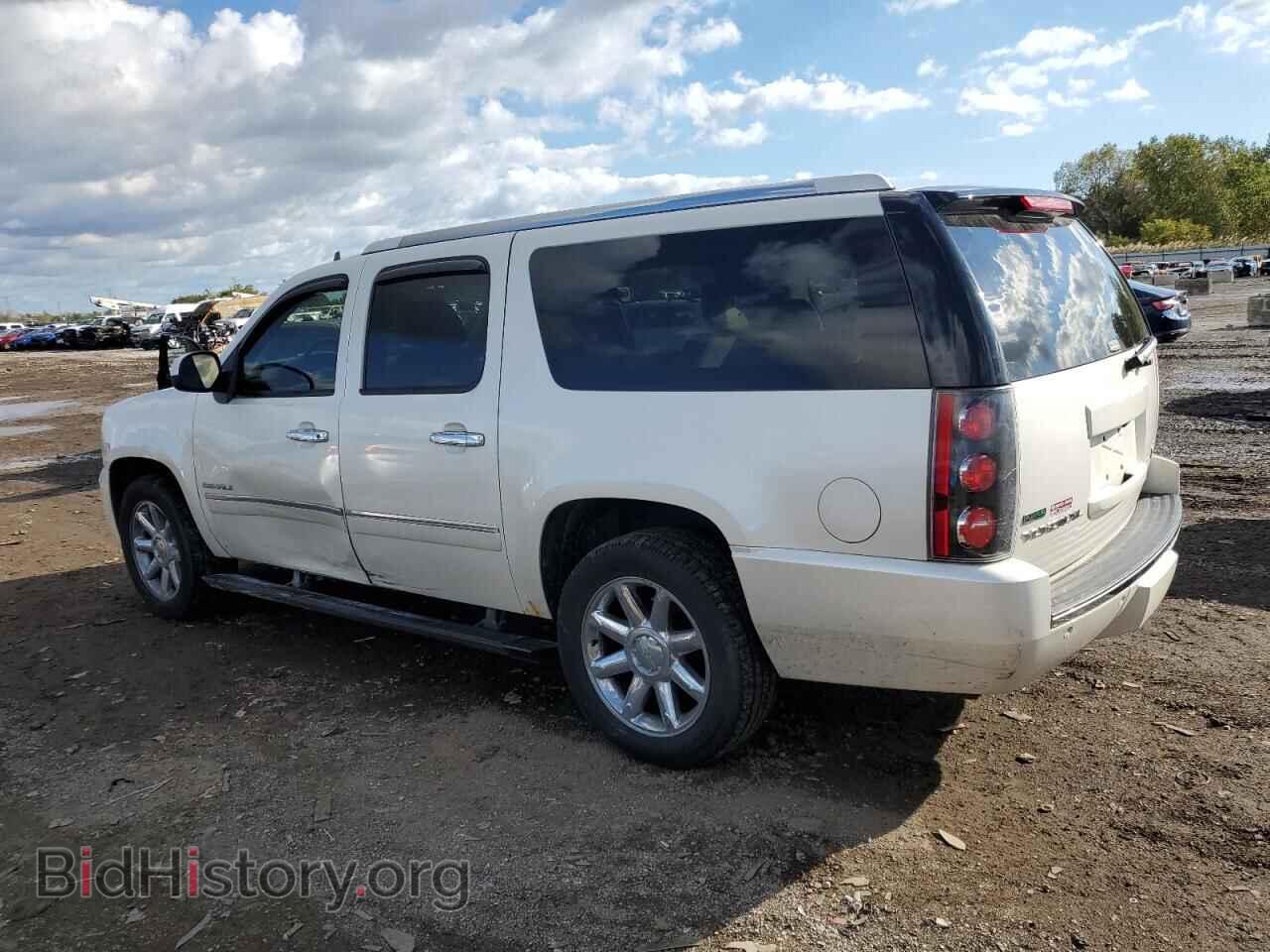 2011 GMC YUKON - VIN: 1GKS2MEF3BR257471 - Photo 2